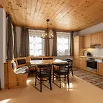 Apartment Planai *