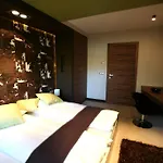 Apartment Planai *